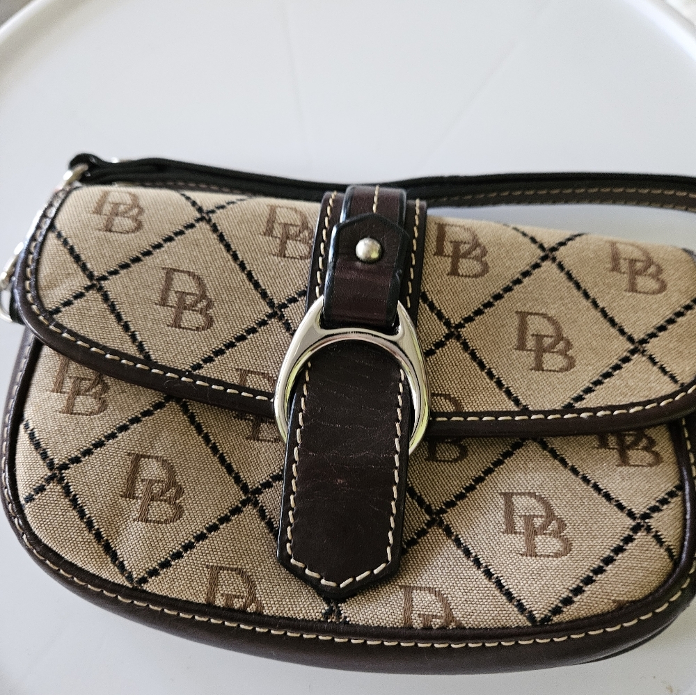 Dooney & Bourke